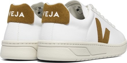 VEJA URCA Shoes - Women's 2
