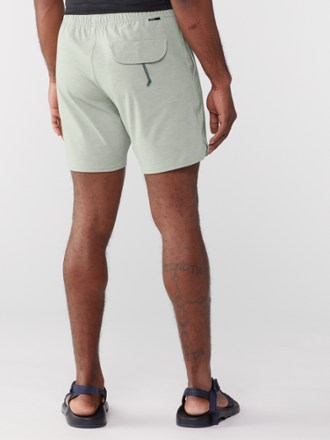 VISSLA Breakers 16.5" Ecolastic Board Shorts - Men's 2