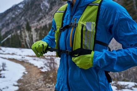 Nathan HyperNight QuickStart 2.0 4 L Hydration Vest 7
