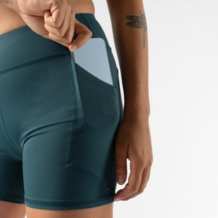 rabbit Speed Leggy 4" Shorts - Women's 4
