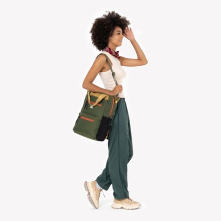 Sherpani Sojourn Tote Pack - Women's 5
