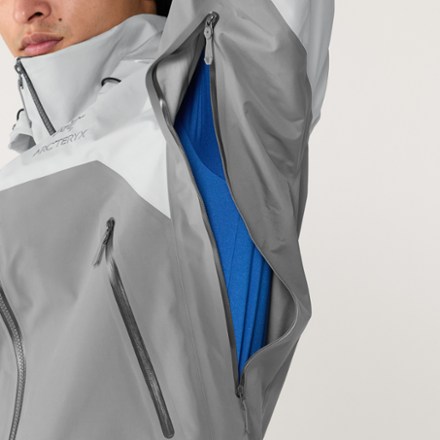 Arc'teryx Beta AR Jacket - Men's 4