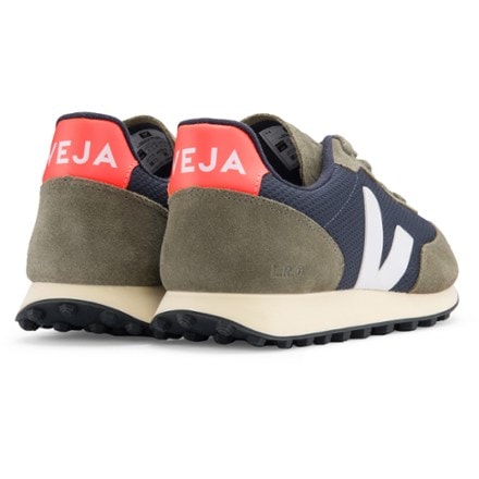VEJA Rio Branco Sneakers - Men's 2