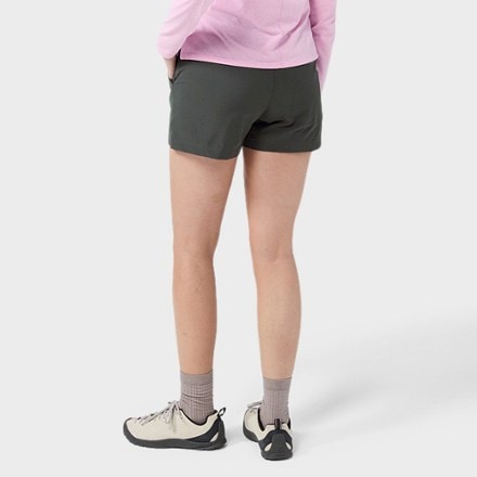 Stio Vallis 4" Shorts - Women's 2