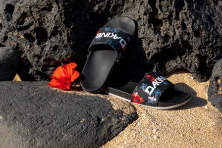 DAKINE Pa'u Hana Sport Sandals - Women's 4