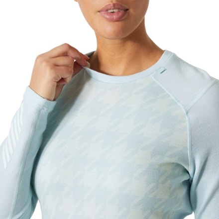 Helly Hansen LIFA Merino Midweight Graphic Base Layer Crew Top - Women's 4