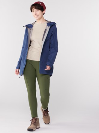 Athleta Headlands Hybrid Cargo II Tights - Women's 3