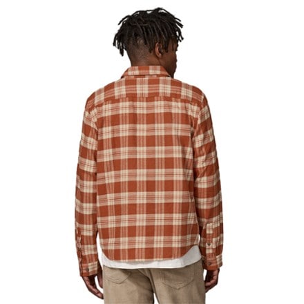 Patagonia Long-Sleeve Cotton in Conversion Fjord Flannel Shirt - Men's 2