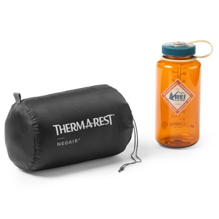 Therm-a-Rest NeoAir XTherm NXT Sleeping Pad Stuff sack (32oz bottle not included)