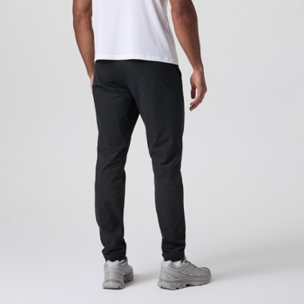Vuori Meta Joggers - Men's 2