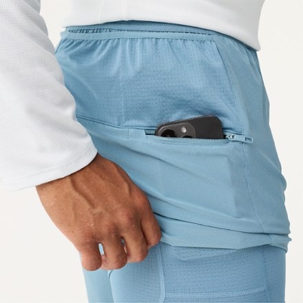 Brooks 2-in-1 Journey 7" Shorts - Men's 2