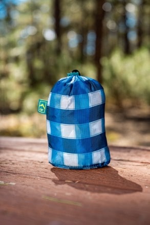Adventure Ready Adjustable Picnic Table Cover 3