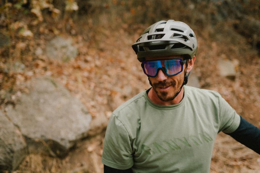 Location Image for Forefront 3 Mips Bike Helmet