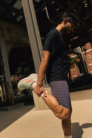 Location Image for Clifton 10 Road-Running Shoes - Men's