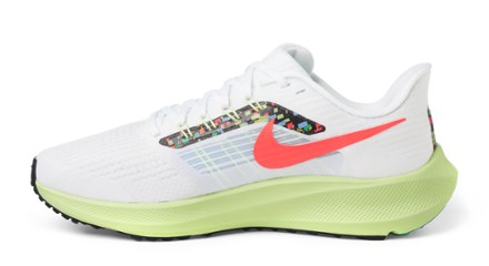 Nike Air Zoom Pegasus 39 Road-Running Shoes - Women's 1