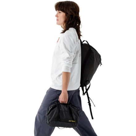 Arc'teryx Index 10 Gear Organizer 4