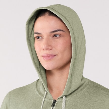 Vuori Halo Performance Hoodie 2.0 - Women's 4