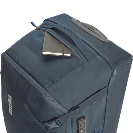Thule Enroute 90 L Wheeled Duffel 2