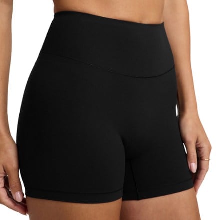 Beyond Yoga glowzone 4" Biker Shorts - Women's 3