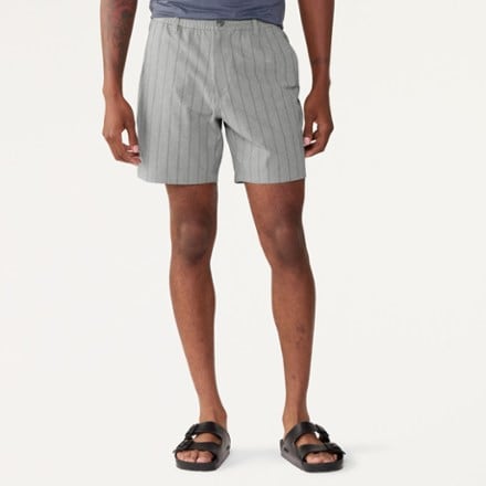Vuori Aim Elastic Waist 7" Shorts - Men's 1