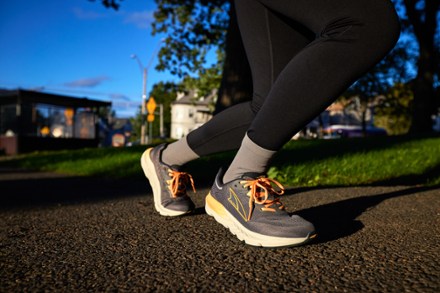 Altra Provision 7 Road-Running Shoes - Women's 4