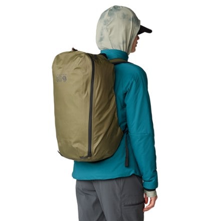 Mountain Hardwear Simcoe 28 Pack 6