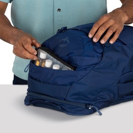 Osprey Farpoint 40 Travel Pack - Men's 7
