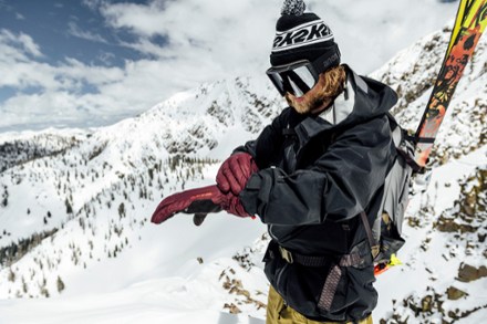 DAKINE Phoenix GORE-TEX Gloves - Men's 4