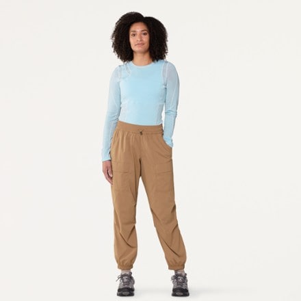 SENIQ Everform Merino Wool All-Season Long-Sleeve Base Layer Shirt - Women's 5