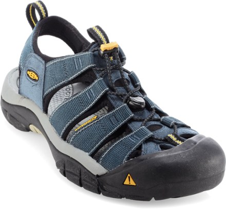 rei mens water sandals