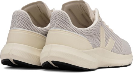 VEJA Marlin Shoes - Men's 3