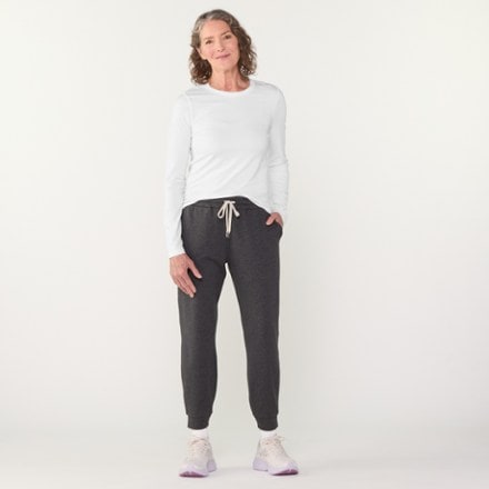 Vuori Long-Sleeve Lux Crew T-Shirt - Women's 2