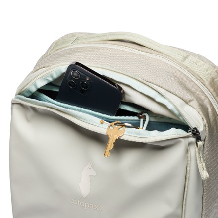 Cotopaxi Allpa 18 L Daypack 4