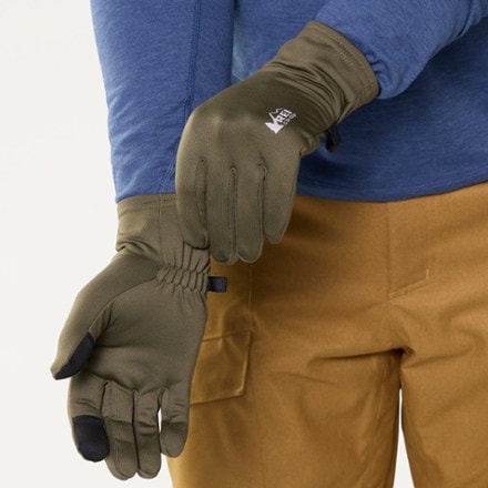 REI Co-op Switchback GTX Gloves - Men's 4