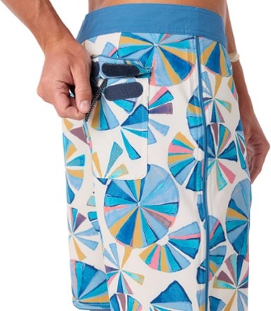 O'Neill Hyperfreak Mysto Scallop 19" Board Shorts - Men's 3