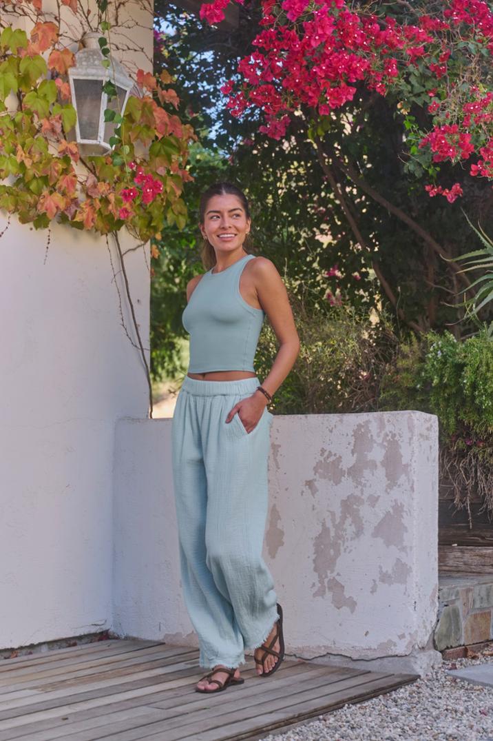 Location Image for Lotus High-Neck Tank Top - Women's