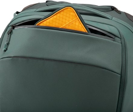 Eagle Creek Tarmac XE 2-Wheel 40 L Carry-On Wheeled Luggage 4