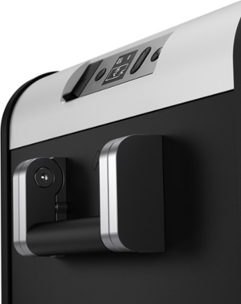 CFX3 35 Powered Cooler