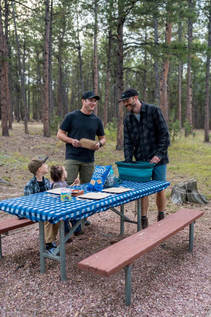 Location Image for Flat Pack Collapsible Picnic Basket
