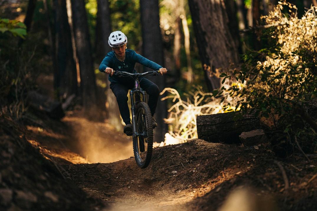 Location Image for SpeedFrame RS Mips Bike Helmet