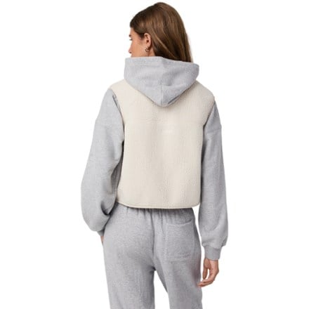 Vuori Alpine Vest - Women's 3