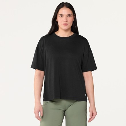 Vuori Energy Long T-Shirt - Women's 1