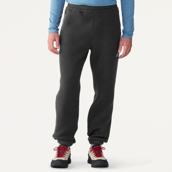 Model info: Height: 6'1" | Waist: 31" | Inseam: 32" | Wearing size: M