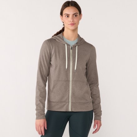 Vuori Halo Performance Hoodie 2.0 - Women's 1