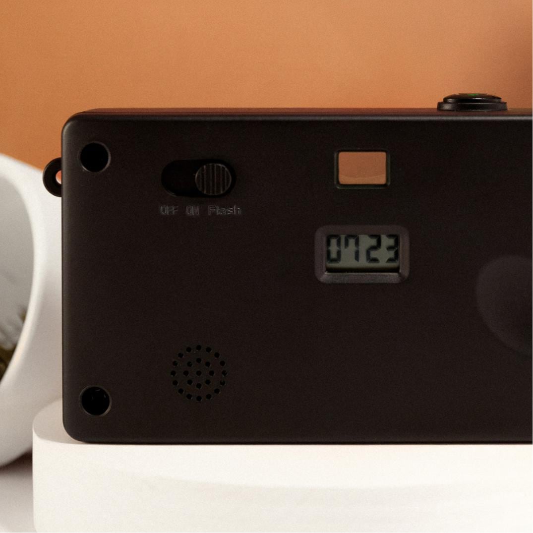 Location Image for Screen-Free Digital Camera