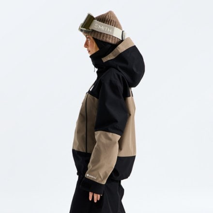 The North Face GTX Hex Jacket - Women's 3