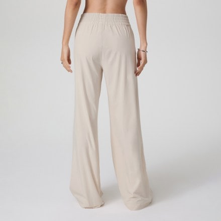 Vuori Villa Wideleg Pants - Women's 2