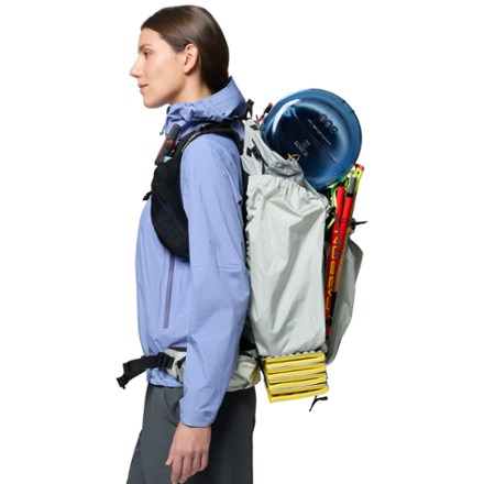 Mountain Hardwear Kazam 60 Pack 8