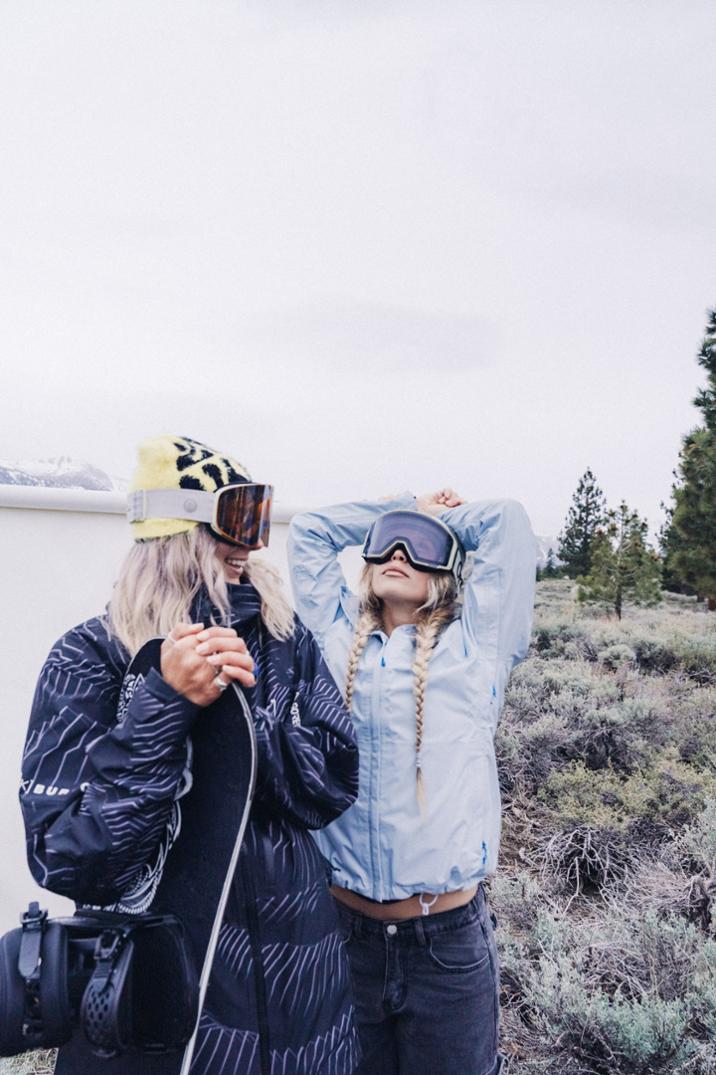 Location Image for Summit Snow Goggles