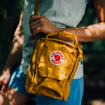 FJALLRAVEN｜ (KANKEN SLING (23797/199)) Kånken Sling Shoulder Bag - Fjällräven
